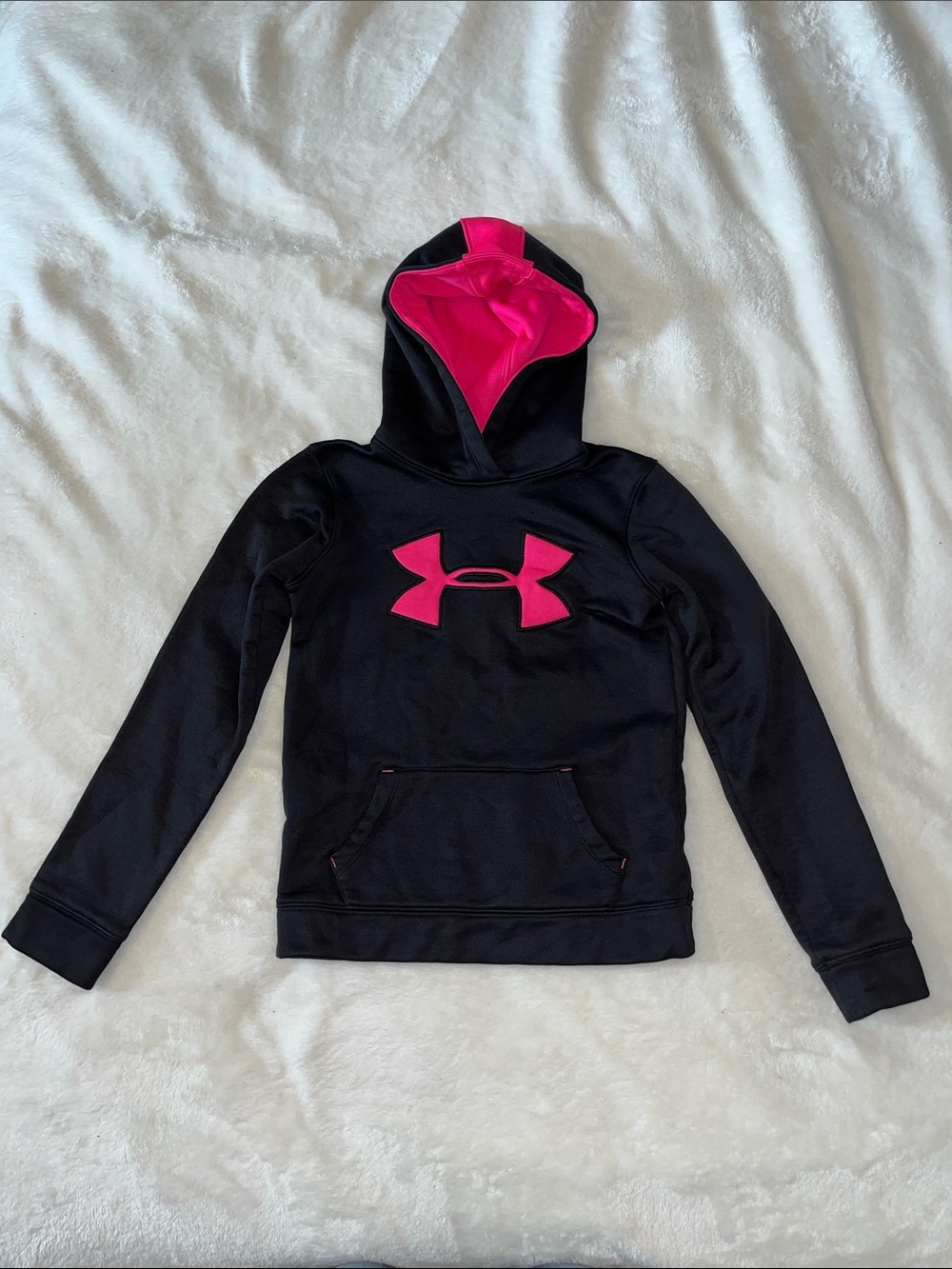 Under Armour Girls Black Hoodie with Hot Pink Logo & Lining Nice! Y Small (7-8)